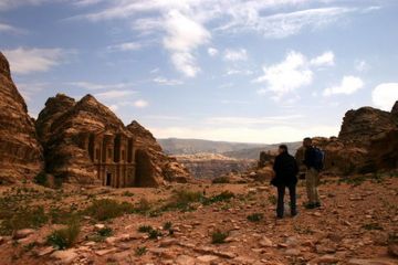 Petra, kota kuno penuh misteri