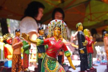 Betawi, Folklor Unik Pribumi