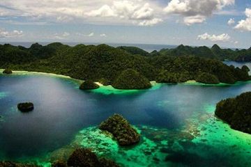 Pelni Tawarkan Wisata Terapung ke Raja Ampat dan Wakatobi