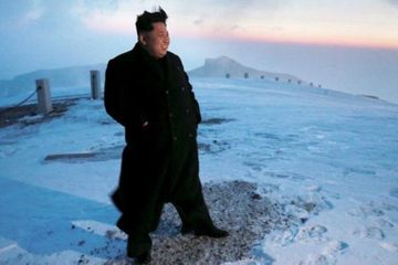Kim Jong-Un Taklukkan Gunung Tertinggi Korea Utara