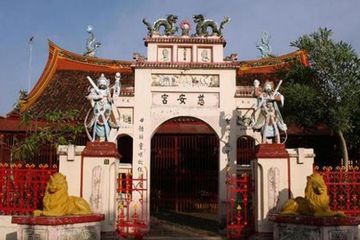 Berwisata ke Kelenteng Cu An Kiong di &quot;Tiongkok Kecil&quot;