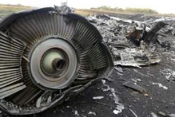 Rekaman Video Puing-puing MH17 Jatuh dan Terbakar Beredar di Internet