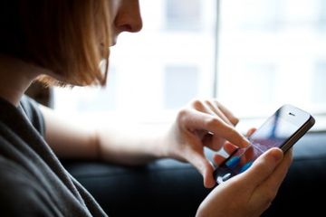 Tanda-tanda Kecanduan Digital Sudah Memengaruhi Kehidupan Anda