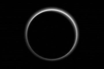 New Horizons Menemukan Gletser Nitrogen dan Kabut Tipis di Pluto