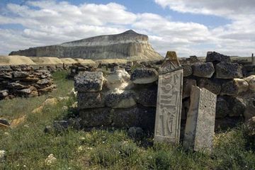 Monumen Ini Lebih Tua dari Stonehenge, Mengapa Berkait King Arthur?