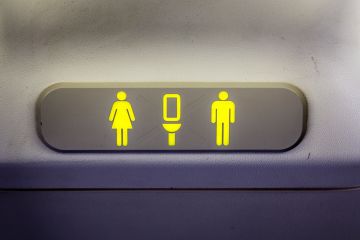 Waktu Terbaik Menggunakan Toilet Pesawat