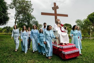 Dekat Bras&iacute;lia, Brasil, pengikut INRI (Iesus Nazarenus Rex Iudaeorum: Yesus dari Nazaret, Raja orang