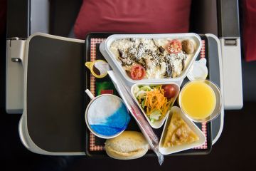 Cara Jitu Chef Siasati Rasa Hambar Makanan di Pesawat