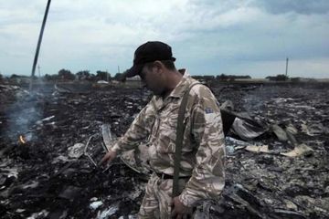 Kisah Saksi Mata Jatuhnya Malaysia Airlines MH17