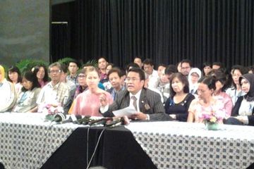 Istri Guru JIS Berjanji Tak Akan Melarikan Diri