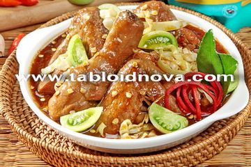 Tumis Ayam Hitam Pedas Manis