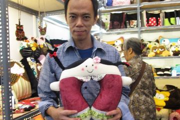 Bantal Leher Unik Aman buat Si Kecil