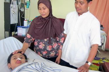 Lumpuh dan Buta Usai Operasi Usus Buntu (2)
