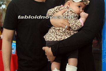 Denada, Jerry Aurum, dan anak