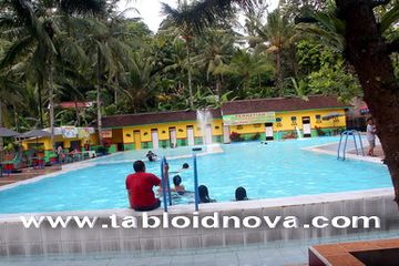 Dari Hutan Mangrove Sampai Kolam Mata Air (2)