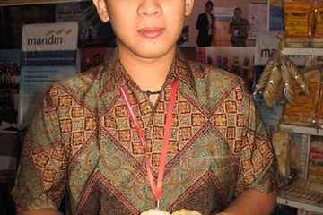 Kisah Sukses Pempek Mangdin