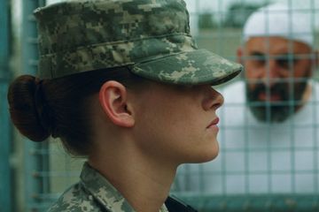 Wah Kristen Stewart Berubah Jadi Tentara