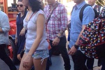 Katy Perry dan John Mayer Kencan di Disneyland