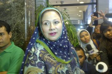 Camelia Malik Dul Bersalawat di Ruang ICCU