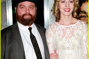 Zac Galifianakis Tinggalkan Festival Film Saat Istri Tengah Bersalin