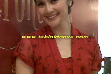 Maudy Koesnadi Garap Kabaret Keroncong