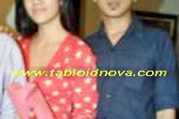 Calon Suami Sheila Marcia Dua Kali Pindah Keyakinan