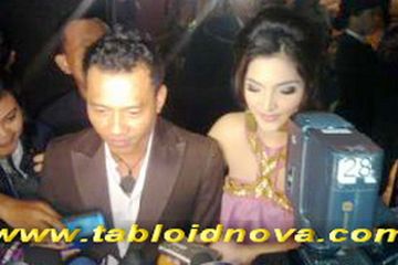Anang Peluk Raul Lemos Demi KD
