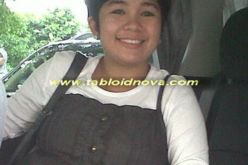 Joy Tobing Ambil Pakaian Kotor Suami