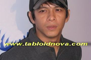 Ariel Sering Pesan Makanan Jepang