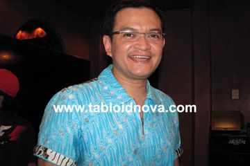 Hedy Yunus Lelang Batik