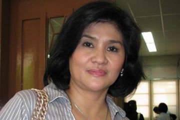 Potong Rambut Tetty Liz Buang Sial