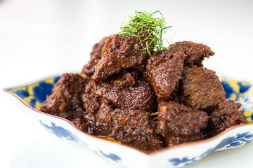 Mengapa rendang tidak cepat basi?