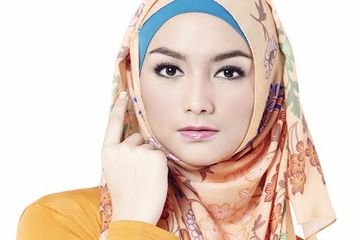 Tutorial Hijab Pashmina Simpel Motif Bunga
