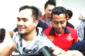 Saipul Jamil menjalani pemeriksaan di Badan Narkotika Nasional (BNN), di Jalan MT Haryono, Jakarta Selatan, Jumat (19/2/2016).