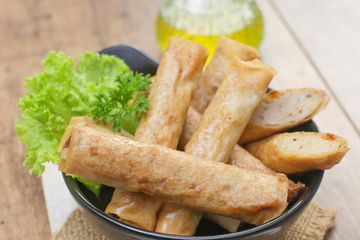 Renyahnya Lumpia Bungkus Ikan Santan
