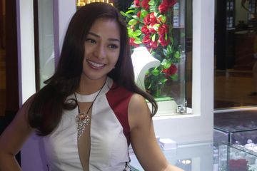 Nikita Willy mengaku tak biasa jika berbusana tanpa mengenakan perhiasan.
