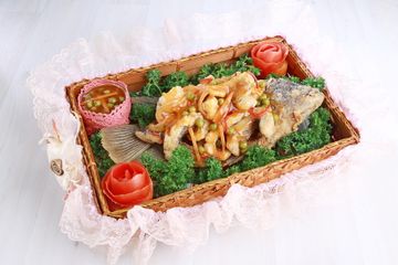 Menggoyang Lidah, Sedapnya Gurame Asam Manis