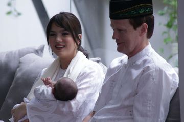 Alice Norin gelar syukuran akikah putrinya