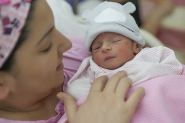 Ibu, Lakukan 4 Stimulus Sensori Bayi Baru Lahir Agar Tumbuh Kembangnya Optimal
