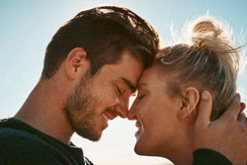 3 Fase Jatuh Cinta yang Dialami Setiap Orang dalam Hidupnya, Anda yang Mana?