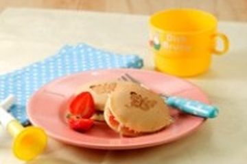 DORAYAKI STROBERI KEJU