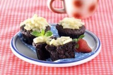 CUP BROWNIS ISI APEL KISMIS