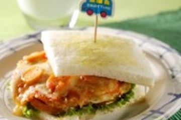 ROTI OMELET SOSIS