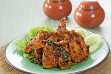 AYAM BAKAR MERAH KEMANGI