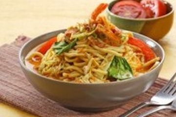 MI REBUS SEAFOOD GULAI