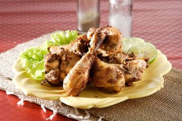 AYAM GORENG NGOHIANG