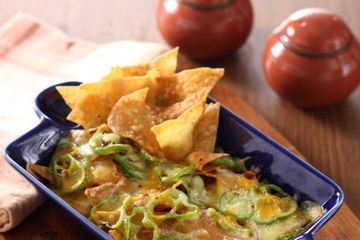 SPICY NACHOS BEEF AND CAPSICUM
