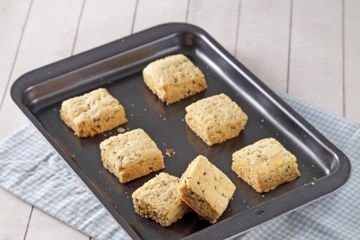KUE KERING BAR COKELAT PUTIH