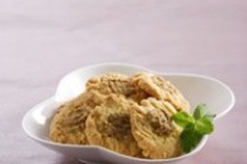 KUE KERING KELAPA DUA RASA