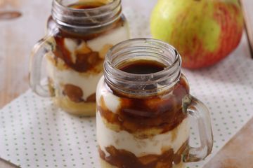Tak Punya Oven? Yuk, Buat Unbaked Salted Caramel Apple Cheese Cake In Jar yang Unik Ini
